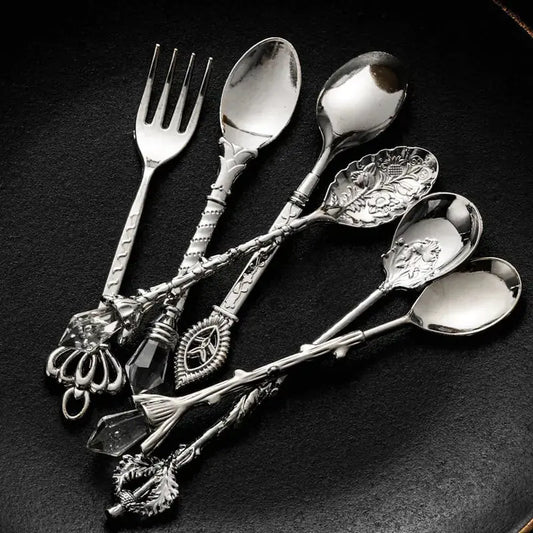 Vintage Dessert Royal Style Cutlery Set - Decorify Homes
