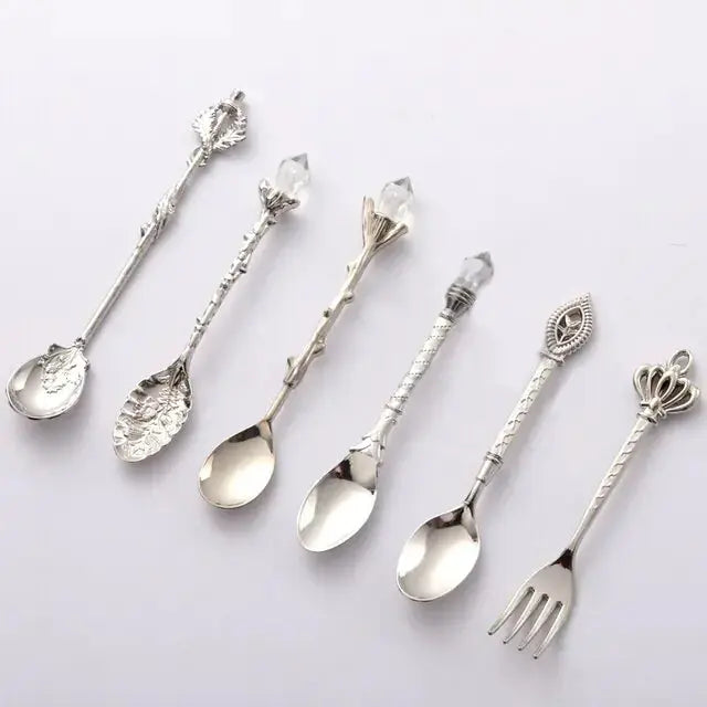 Vintage Dessert Royal Style Cutlery Set - Decorify Homes